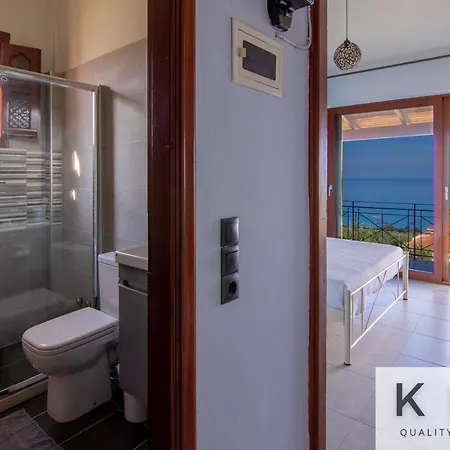 Dennis Grand View In Village! Wide Angle Views! * Vlachata