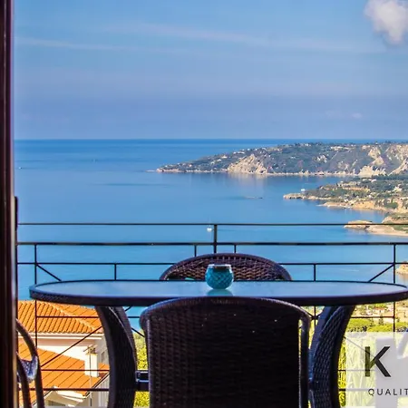 Dennis Grand View In Village! Wide Angle Views! Appartement Vlachata